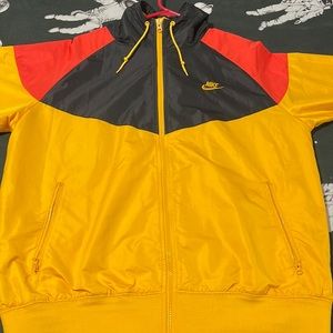 Nike Windbreaker - Yellow - Size L